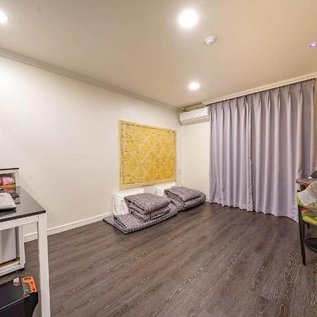Prince Motel Busan Bagian luar foto