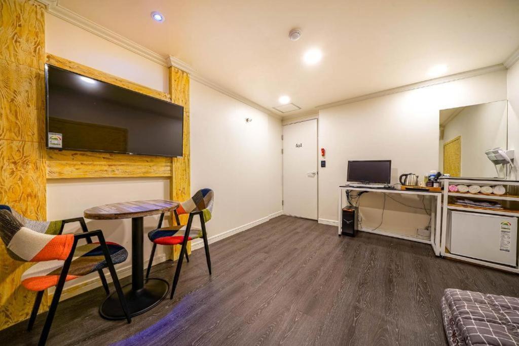 Prince Motel Busan Bagian luar foto